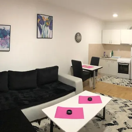 アパート Apartman Decanska