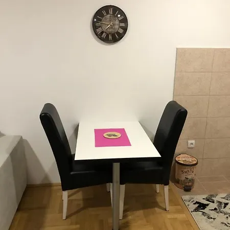 Apartman Decanska アパート *