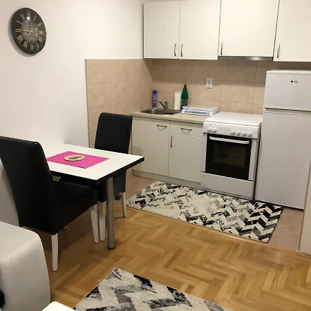 Apartman Decanska Lukavica